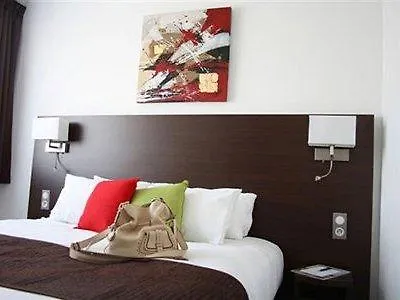 Centre Gare Hotell 3*