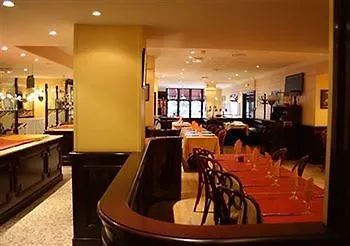 Centre Gare Hotell 3*