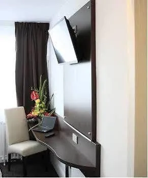Centre Gare Hotell 3*